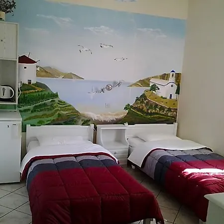 Atheria In Center Of With Two Single Beds Tínos