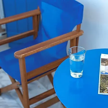 Atheria In Center Of With Two Single Beds Hotel
